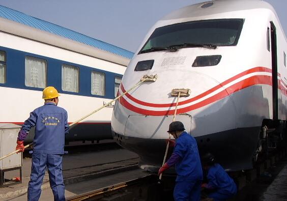 武漢鐵路局動車保潔